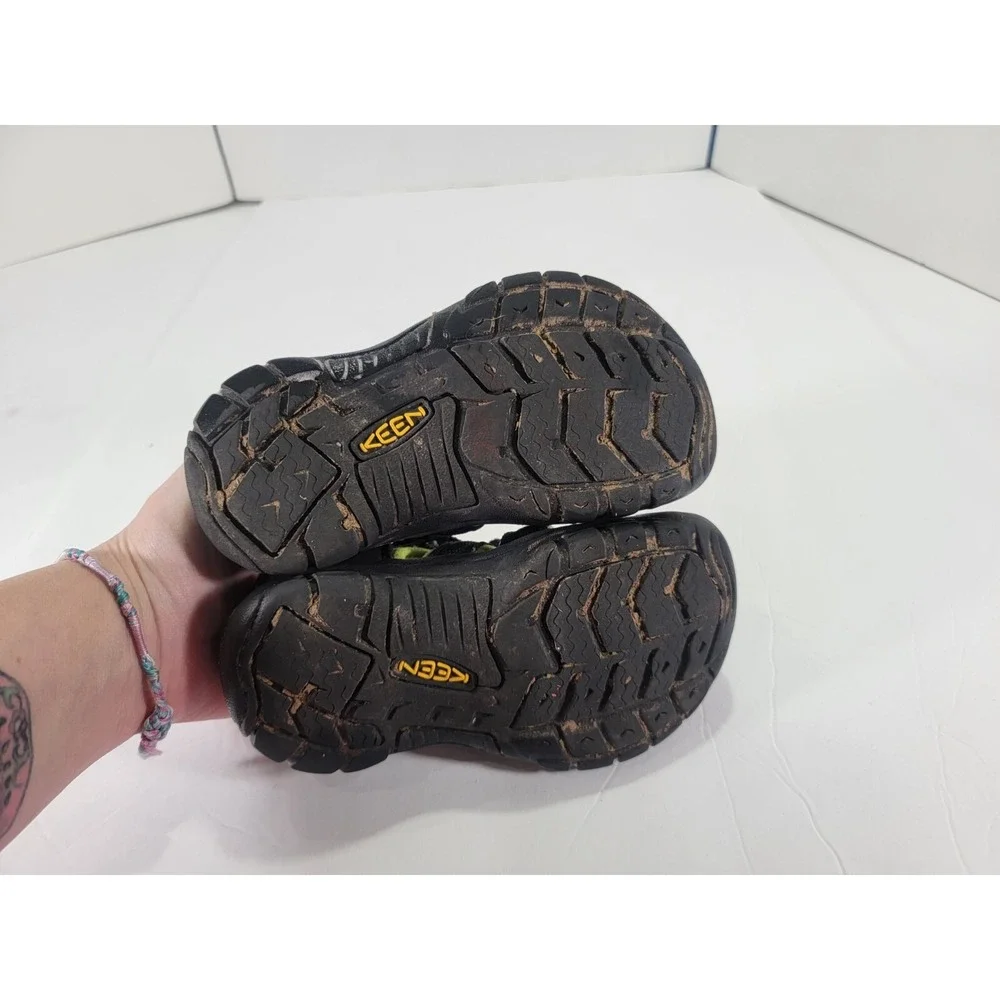 Keen Newport‎ H2 Sandals Toe Protection Black Green Size 11C Youth Kids Boys